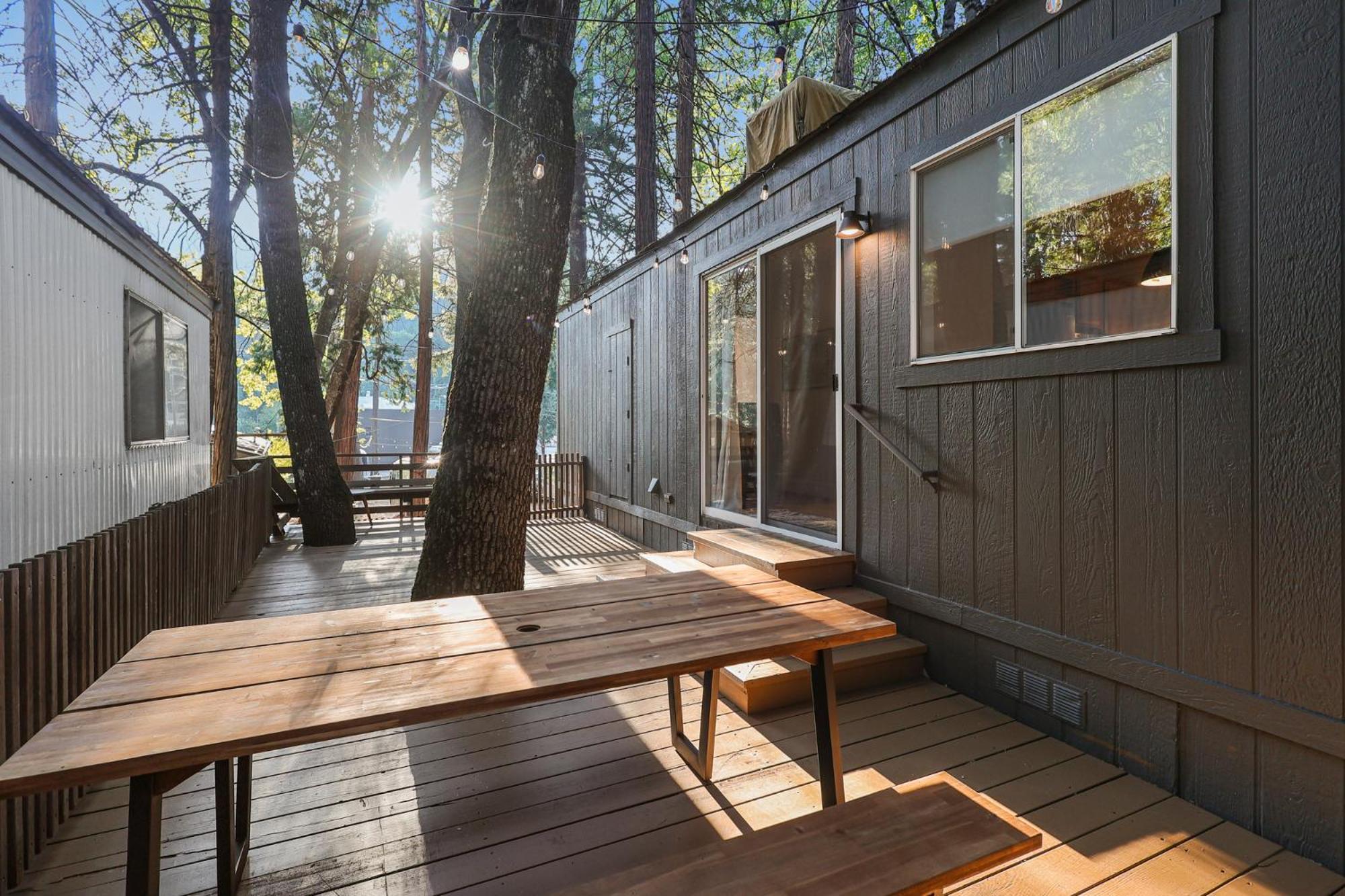 Cave Springs Resort Dunsmuir Exterior foto